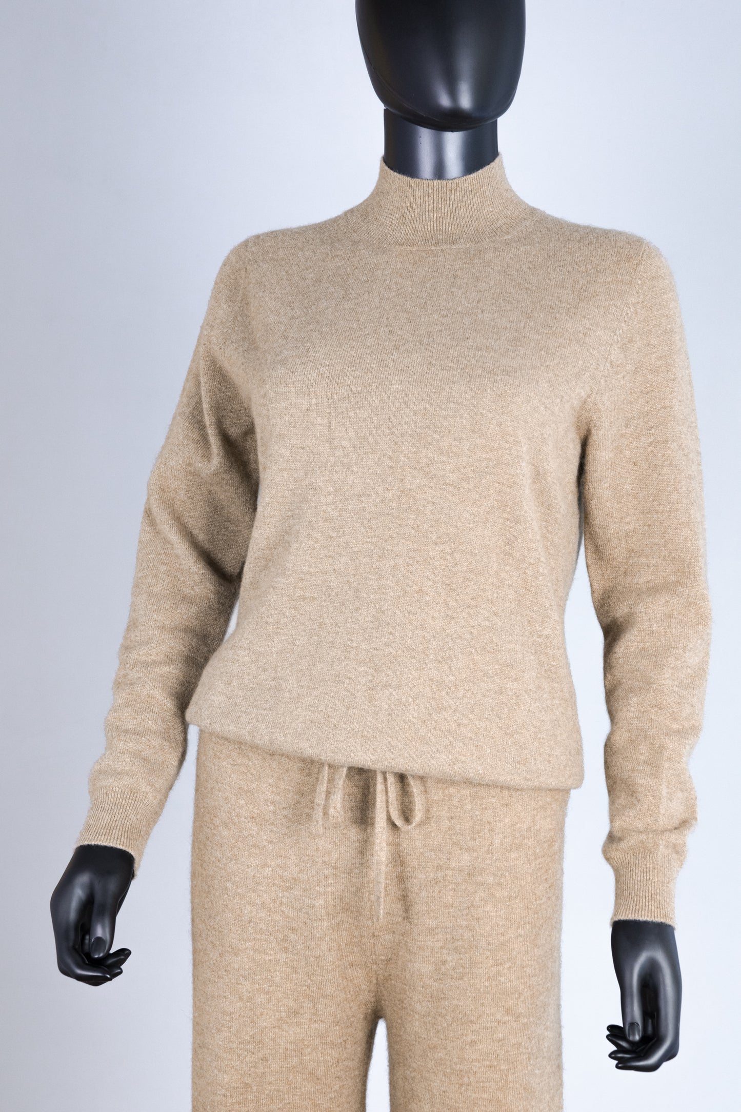 Pullover mit hohem Kragen